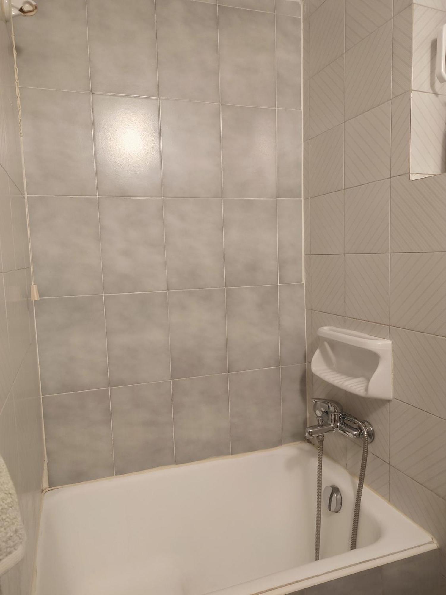 Mema'S Tranquil Studio In Patra - Free Parking Екстериор снимка