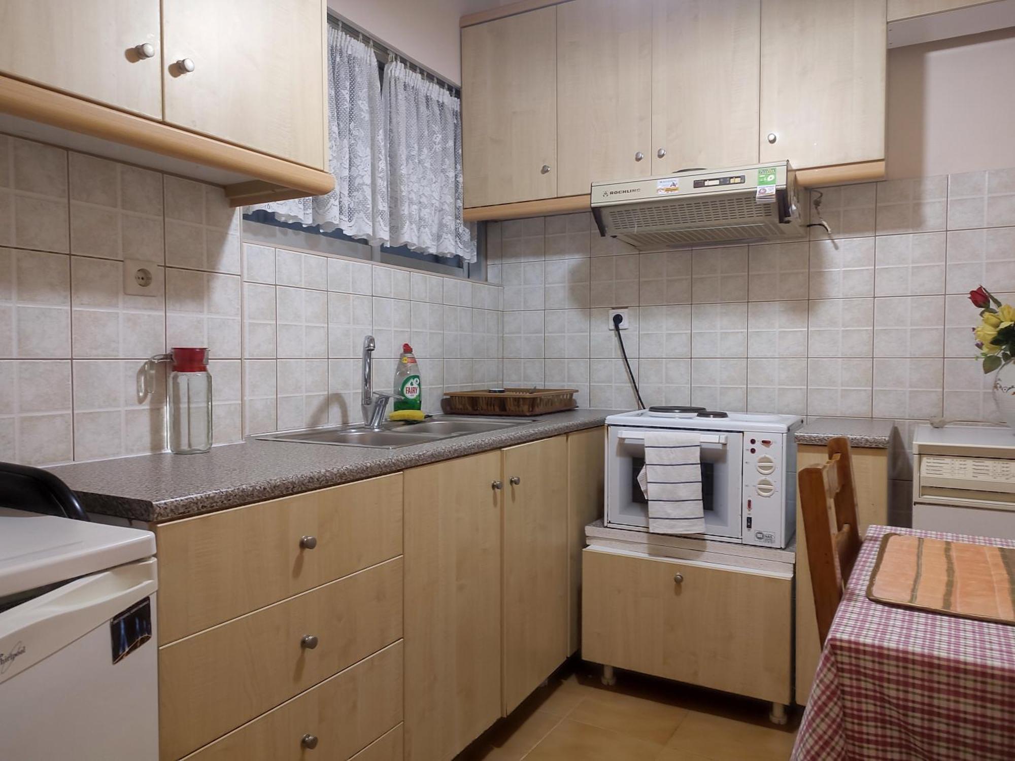 Mema'S Tranquil Studio In Patra - Free Parking Екстериор снимка